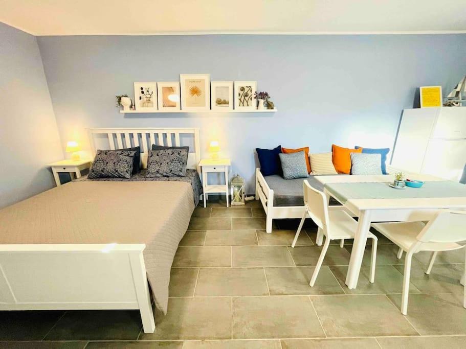 Cozy, Newly Renovated Apartment In Gavrio. Buitenkant foto