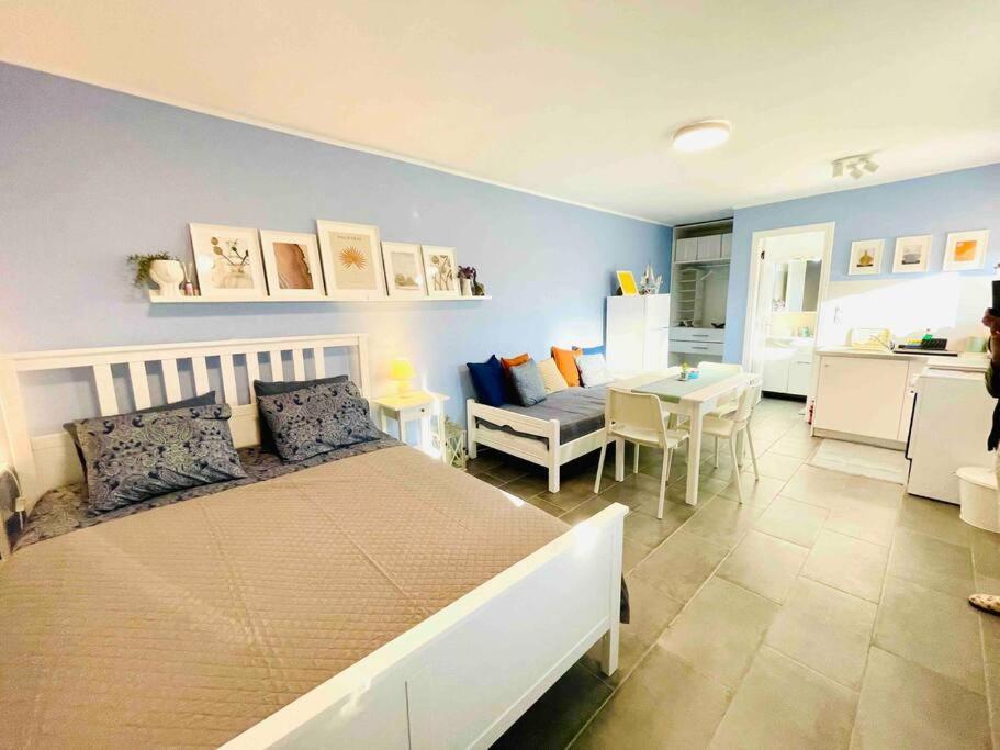 Cozy, Newly Renovated Apartment In Gavrio. Buitenkant foto