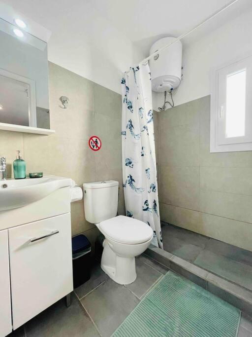 Cozy, Newly Renovated Apartment In Gavrio. Buitenkant foto